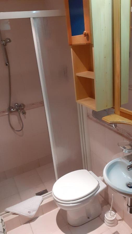 Kraljevi Konaci - Zelena Dolina - * Zlatibor
